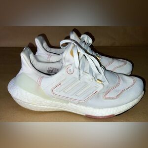 adidas Ultraboost 22 Womens Shoes - cloud white/cloud white/wonder red- size 7.5